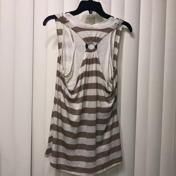 Fancy tank - Picture 3 of 3